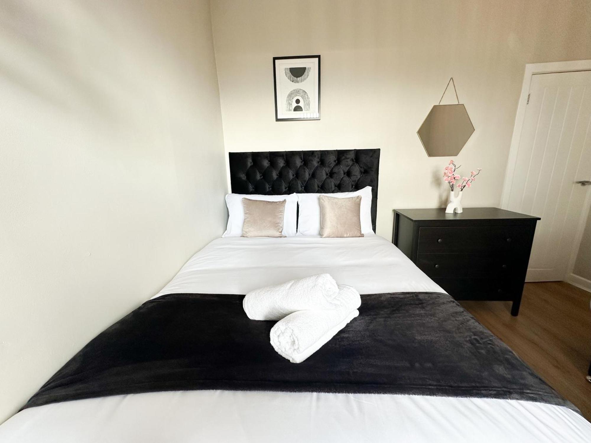 2 Bedroom House 10 Mins To City Centre & Albert Dock Liverpool Buitenkant foto