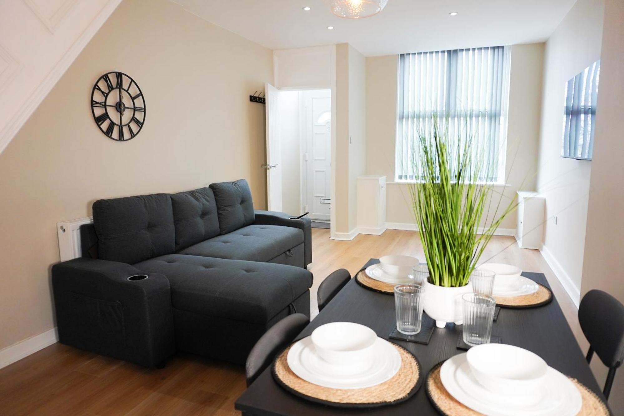 2 Bedroom House 10 Mins To City Centre & Albert Dock Liverpool Buitenkant foto