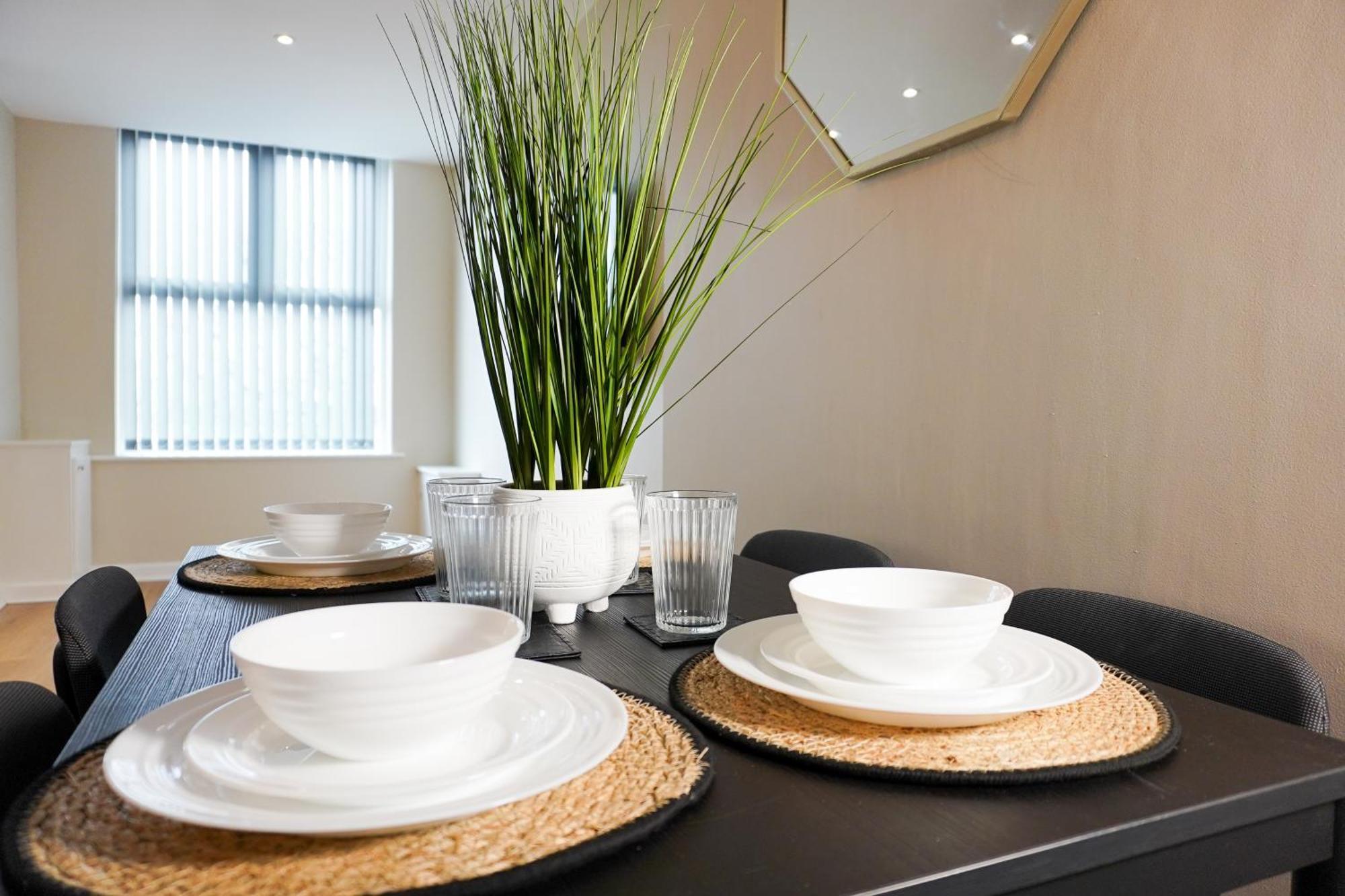 2 Bedroom House 10 Mins To City Centre & Albert Dock Liverpool Buitenkant foto