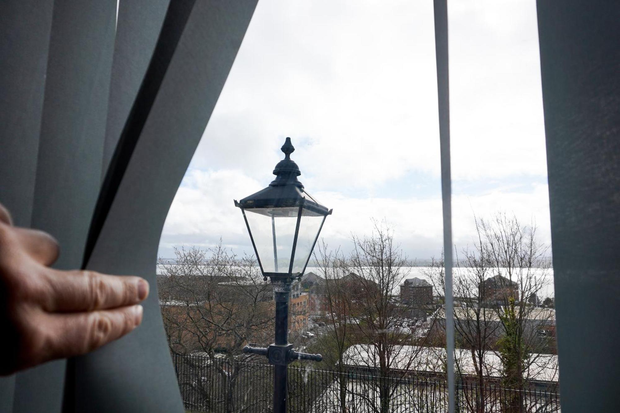 2 Bedroom House 10 Mins To City Centre & Albert Dock Liverpool Buitenkant foto